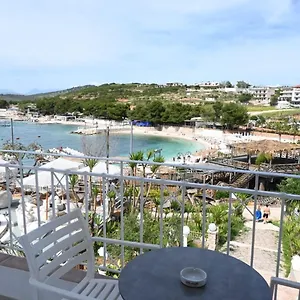 Bed & Breakfast Emaar - Beachfront , Newly Renovated Ksamil